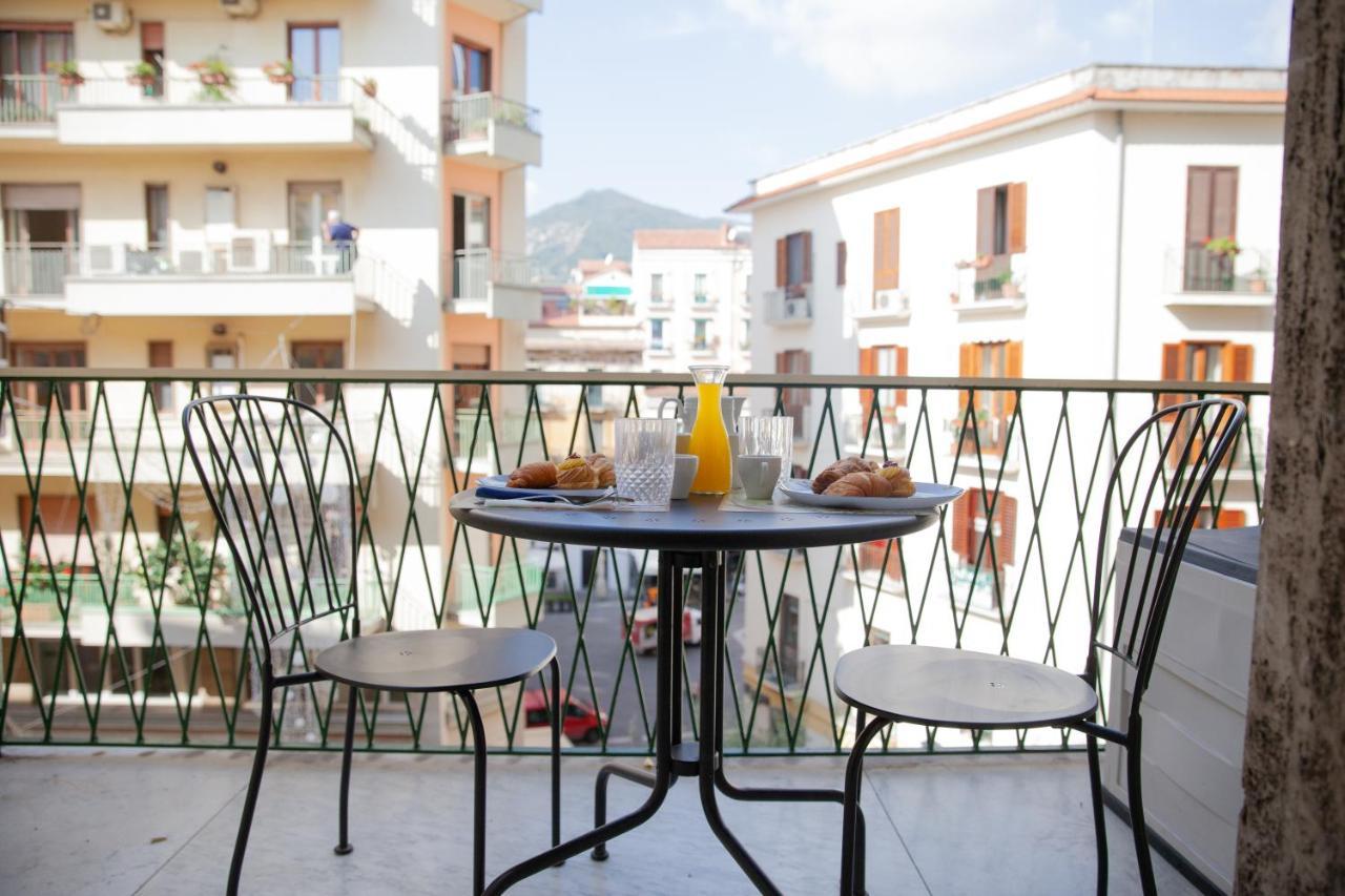 Velia34 Bed & Breakfast Salerno Eksteriør bilde